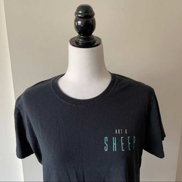 Not a Sheep slogan graphic tee logo wolf t short crew neck black - Picture 4 of 10